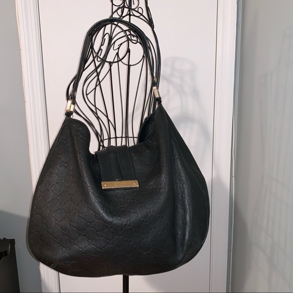 Gucci Handbags - Leather Gucci Monogram Bag